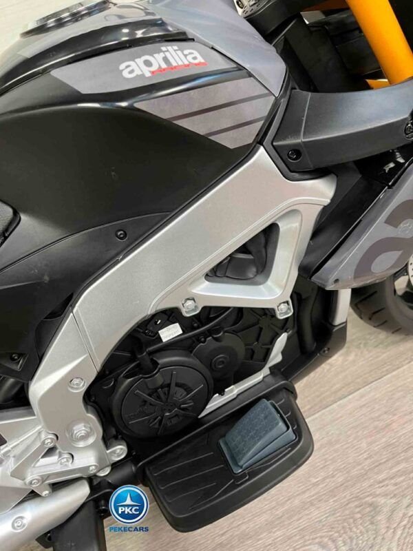 Moto Electrica Aprilia Tuono V4 12V Negra y Gris 12