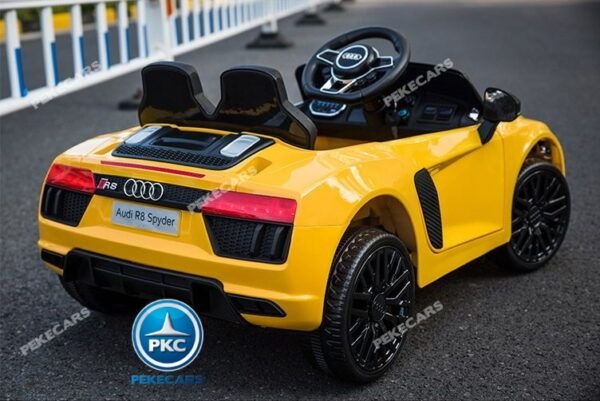 AUDI LITTLE R8 SPYDER AMARILLO 5