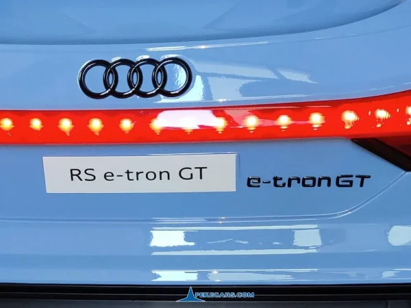 Audi RS E-Tron GT 12V 2.4G Azul 7