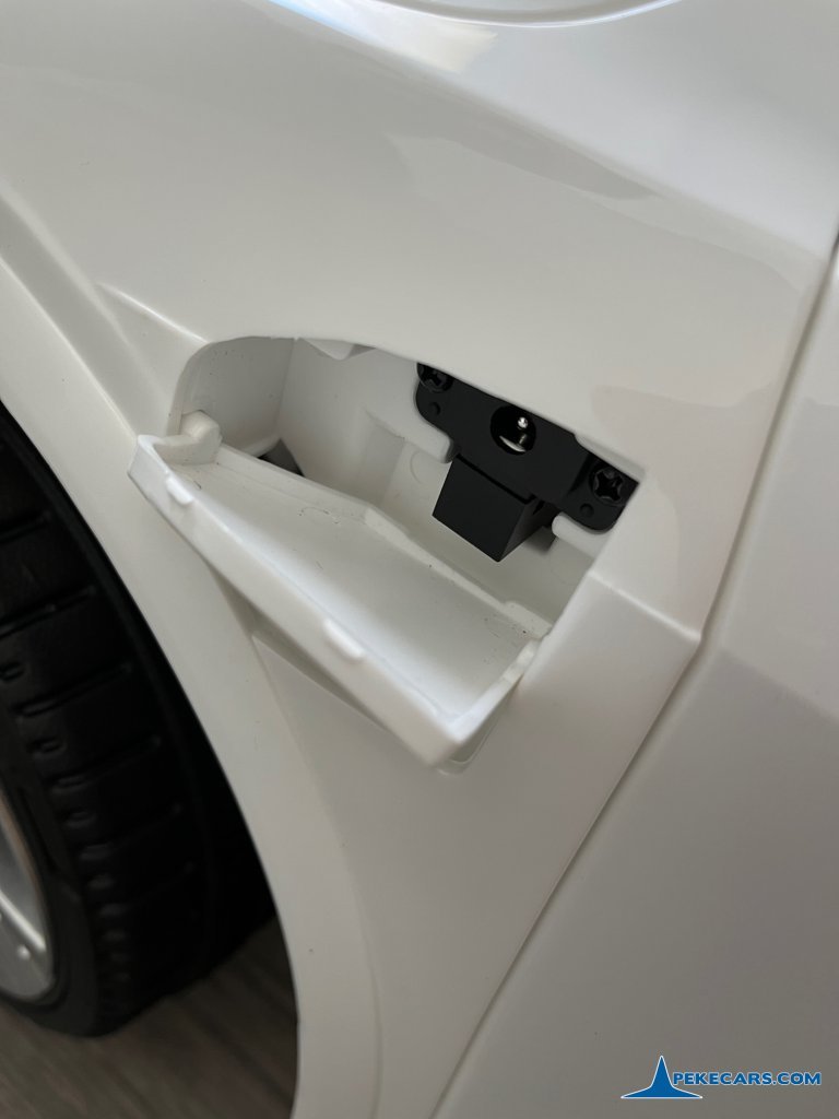 coche-electrico-ninos-audi-etron-quattro-blanco-19.jpg Audi E-TRON Quattro Sportback 12V 2.4G Blanco 22