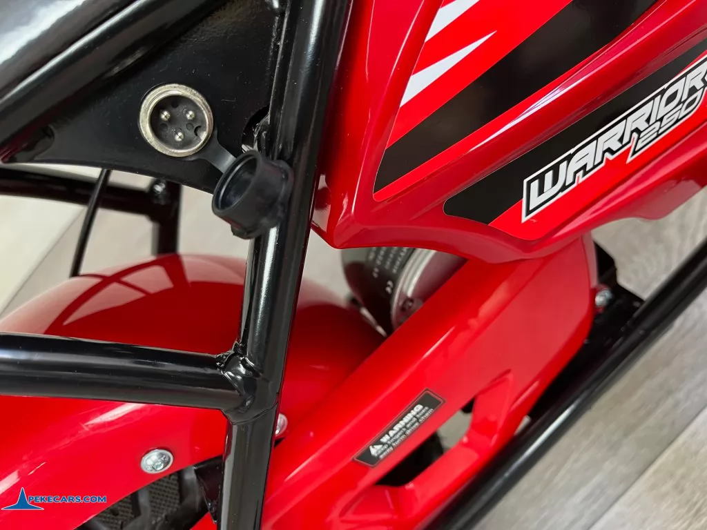 moto-electrica-ninos-pekecars-24v-250w-roja-10.webp Moto Pekecars 24V 250W Roja 13
