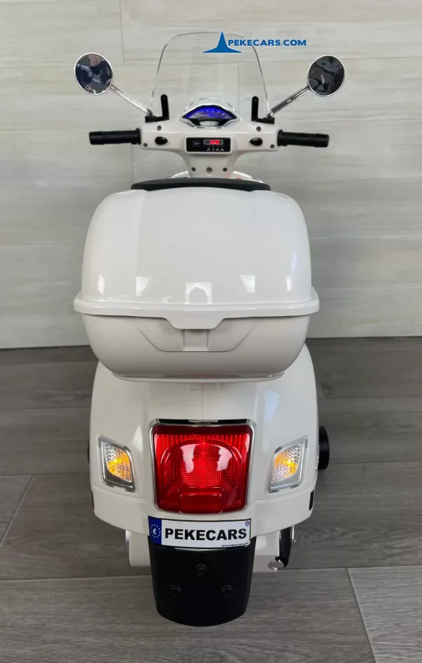 Moto Vespa GTS-S 12V Color Blanco 9