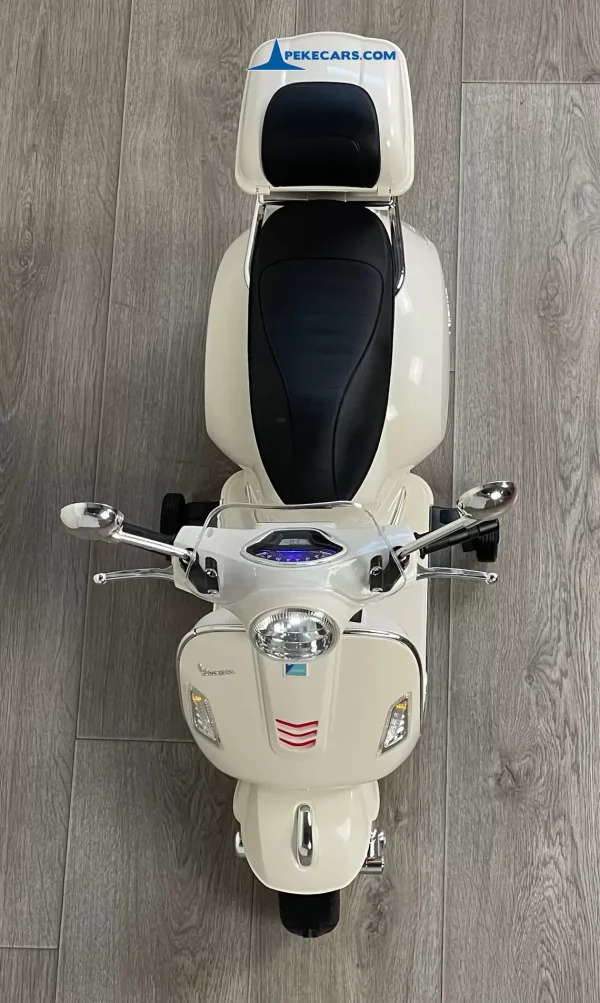 Moto Vespa GTS-S 12V Color Blanco 10