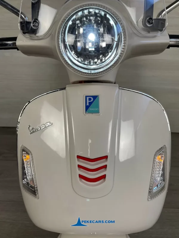 Moto Vespa GTS-S 12V Color Blanco 13