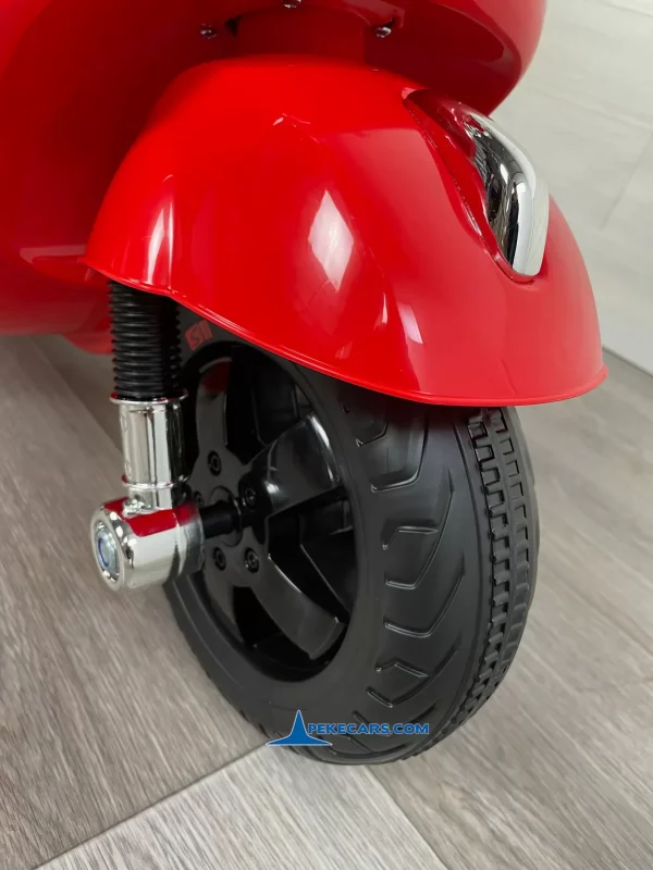 Moto Vespa GTS-S 12V Color Rojo 11