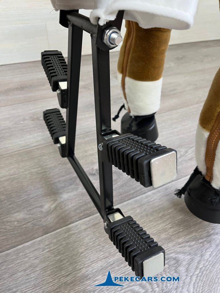 pekepony-mediano-roach-09.jpg Pekepony Roach Mediano 13