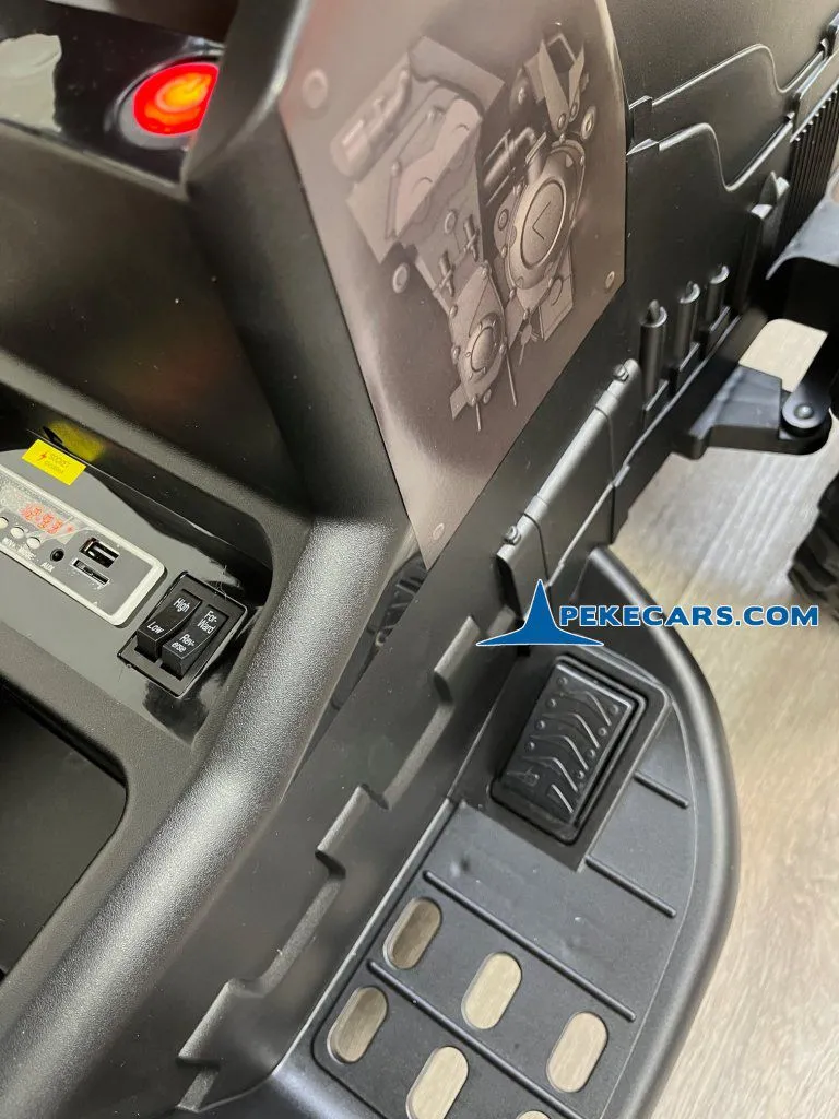 peketrac-7100-rojo-09.webp Tractor Electrico Peketrac 7100 12V Case III Style 13