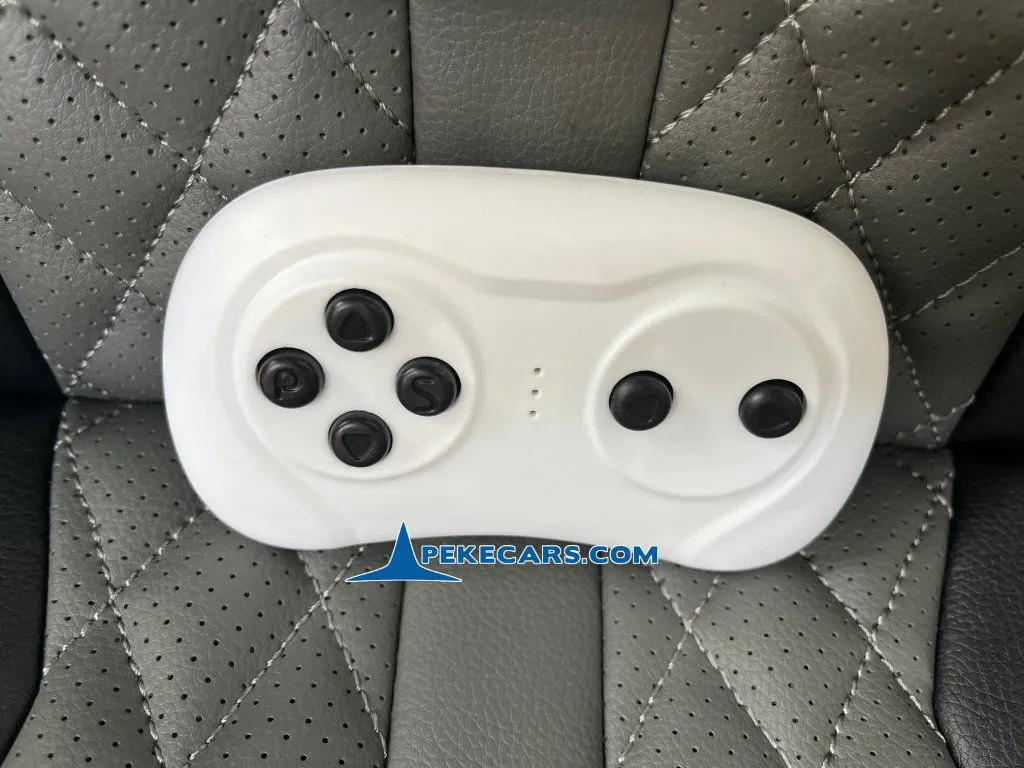 peketrac-7100-rojo-11.webp Tractor Electrico Peketrac 7100 12V Case III Style 15