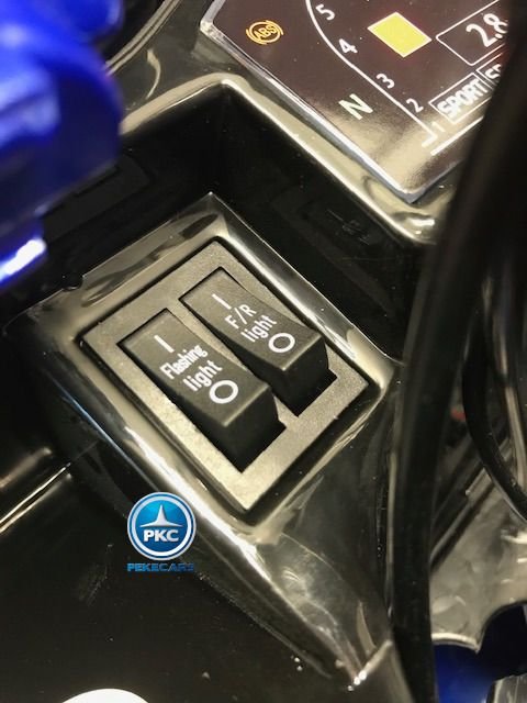 pkc-1629-azul-interruptor-luz.jpg Moto de carreras estilo Ducati 24V Azul 9