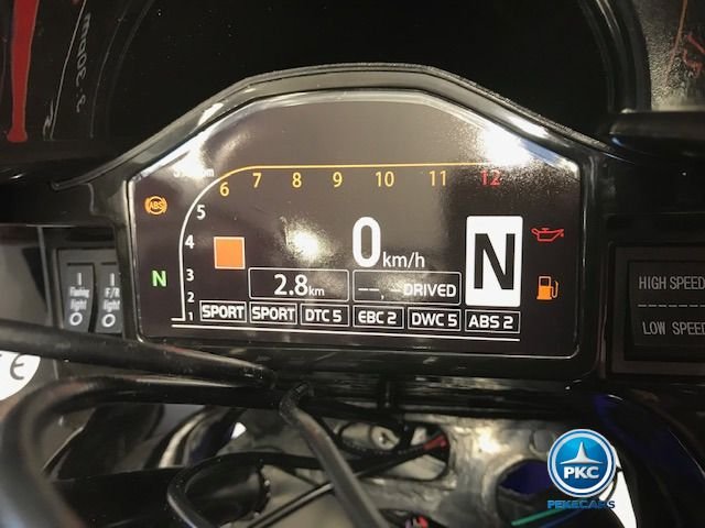 pkc-1629-azul-salpicadero.jpg Moto de carreras estilo Ducati 24V Azul 14