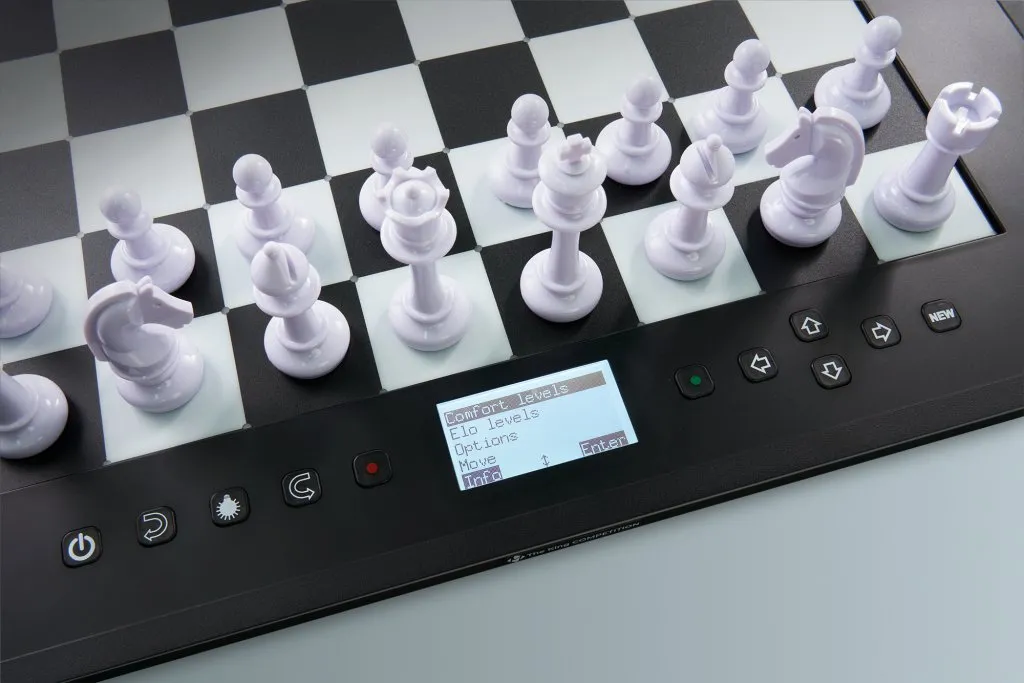 the-king-competition-04.webp Computadora de Ajedrez King Competición 6