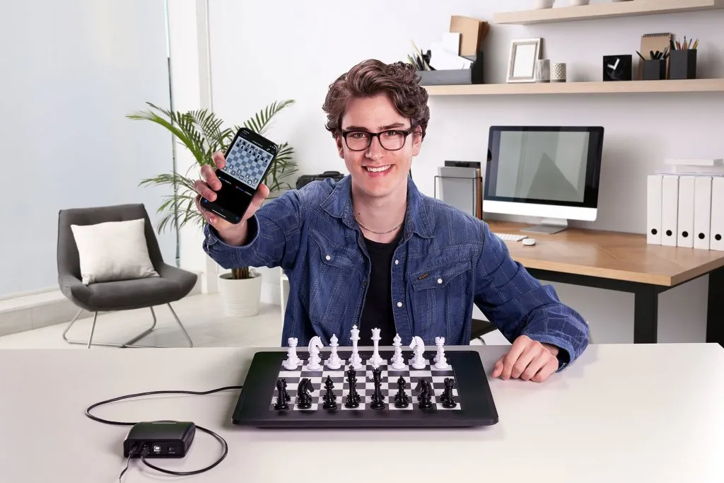 the-king-competition-09.webp Computadora de Ajedrez King Competición 11